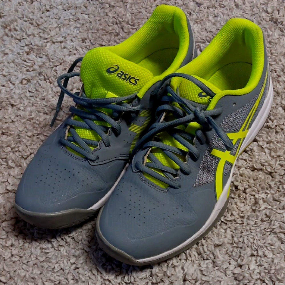 ASICS Gray and Green Athletic Shoes with Modern Design